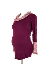 Load image into Gallery viewer, CLEARANCE S Bedondine Maternity &amp; Breastfeeding Turtleneck
