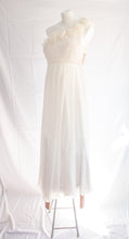 Load image into Gallery viewer, CLEARANCE XL 4 Now Maternity Gown Size 20
