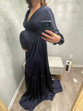Load image into Gallery viewer, A rich navy maternity photoshoot gown. Cross v-neck. You can rent or buy this dress for your pregnancy.
