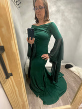 Load image into Gallery viewer, An emerald green maternity photoshoot gown. You can rent or buy this dress for your pregnancy.
