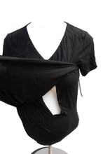 Load image into Gallery viewer, XS Thyme Short Sleeve Feeding top in Black
