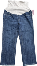 Load image into Gallery viewer, M American Star Crop Jeans 24&quot; inseam
