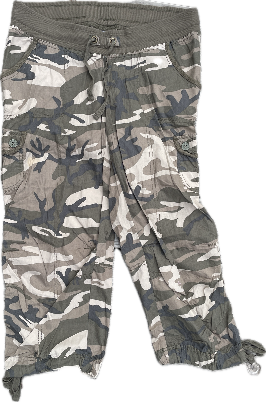 M Motherhood Maternity Capris in Camo