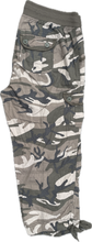 Charger l&#39;image dans la galerie, M Motherhood Maternity Capris in Camo
