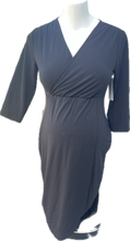 Cargar imagen en el visor de la galería, M Thyme Maternity Little Black Dress
