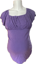 Charger l&#39;image dans la galerie, M Old Navy Maternity Short Sleeve top in Purple
