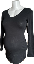 Load image into Gallery viewer, XS Gap Pur Body Maternity Long Sleeve top in Black
