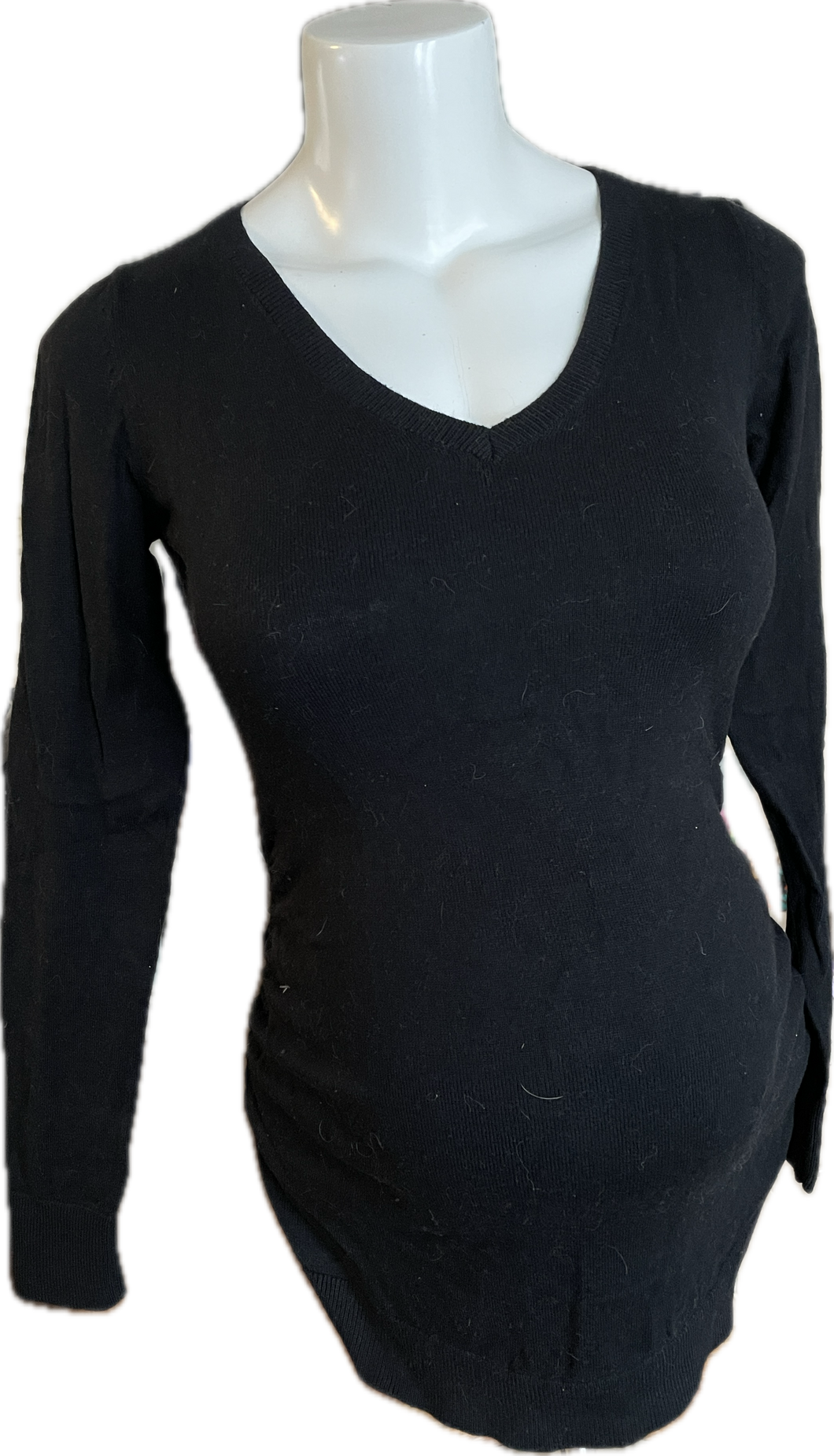 CLEARANCE XS Old Navy V-Neck Sweater in Black