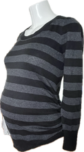 Charger l&#39;image dans la galerie, CLEARANCE S Old Navy Maternity Sweater Black and Grey Stripe
