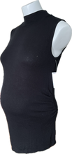 Cargar imagen en el visor de la galería, S Gap Maternity Sleeveless Mockneck In Black
