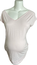 Load image into Gallery viewer, M Old Navy Maternity Cap Sleeve V-neck in Pink
