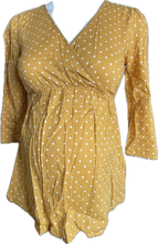 Charger l&#39;image dans la galerie, XS Old Navy maternity Mustard Coloured Blouse
