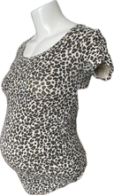 Load image into Gallery viewer, S H&amp;M Mama Maternity T-Shirt in Animal Print
