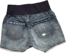 Load image into Gallery viewer, XS Gap Maternity Denim shorts in size 25
