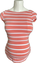 Charger l&#39;image dans la galerie, XS Feeding top in Peach and White Stripe
