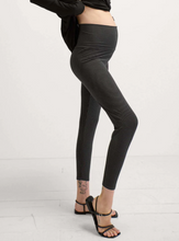 Charger l&#39;image dans la galerie, M Hatch Maternity Heringbone Leggings
