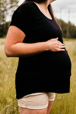Momzelle maternity & nursing top Zoe Pregnant Pregnancy Lift access. Black Breastfeeding