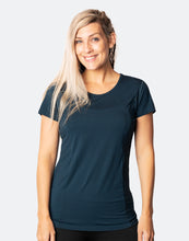 Load image into Gallery viewer, Bamboo active top for breastfeeding and pregnancy. Maternity clothes by Cadenshae. Short Sleeve maternity top.
