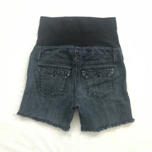 Load image into Gallery viewer, CLEARANCE XS Thyme Maternity Denim Shorts 5&quot; inseam
