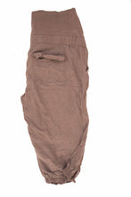 Load image into Gallery viewer, Thyme Maternity Capris in brown size XL. Athletic look. Summer pregnancy shorts

