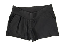 Load image into Gallery viewer, M Liz Lang Maternity Cotton Shorts in Black
