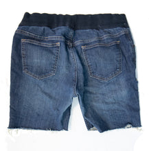 Load image into Gallery viewer, M Old Navy Maternity cut off Jean Shorts Size 10
