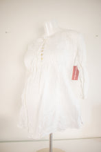 Load image into Gallery viewer, S H&amp;M mama maternity blouse in White
