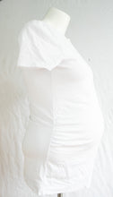 Cargar imagen en el visor de la galería, CLEARANCE M Gap Maternity Modern Crew Neck in White
