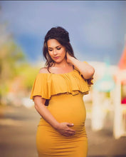 Charger l&#39;image dans la galerie, Mustard orange maternity gown. Pregnancy dress pregnant photoshoot floor length maxi off the shoulder
