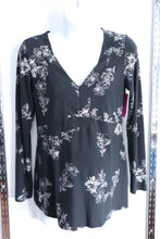 Load image into Gallery viewer, Thyme maternity long sleeve black floral fabric pullover blouse Affordable Canadian Pregnant Pregnancy clothes sustainable maternity preloved 
