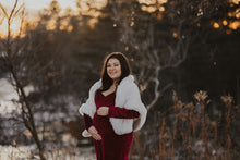 Load image into Gallery viewer, Faux fur wrap for your maternity winter  photoshoot
