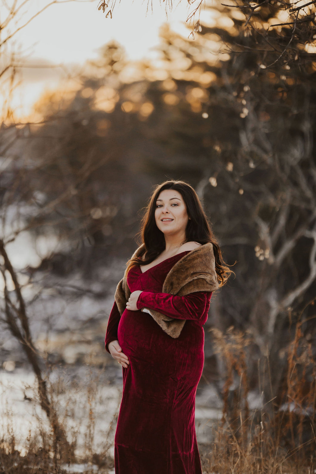 Faux fur wrap for your maternity winter  photoshoot