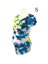 Load image into Gallery viewer, Short sleeve maternity tie dye t-shirt. Maternity clothes Pregnant Breastfeeding Boho hippie 70s retro
