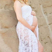 Charger l&#39;image dans la galerie, Lace maternity photoshoot gown. open bump. Peek-a-boo bump. Pregnancy dress. White beach
