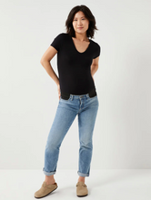 Load image into Gallery viewer, XS A Pea in the Pod Luxe Side Ruched V-Scoop Maternity T-shirt in Black
