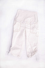 Load image into Gallery viewer, CLEARANCE M Thyme Maternity Capris in White
