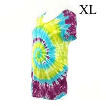 Load image into Gallery viewer, Short sleeve maternity tie dye t-shirt. Maternity clothes Pregnant Breastfeeding Boho hippie 70s retro
